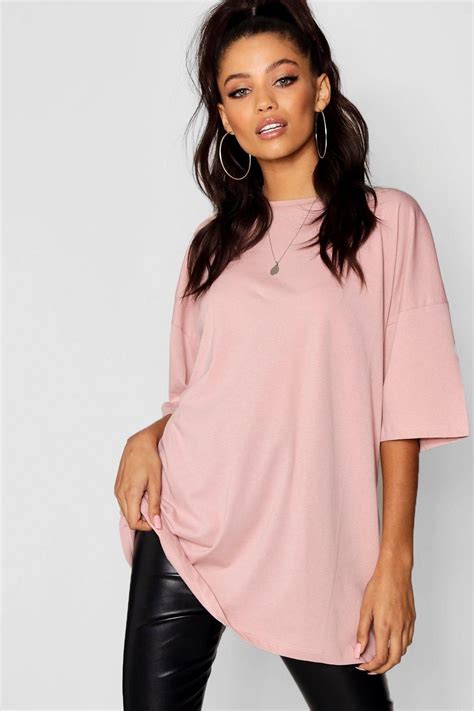 oversized t shirt style female.